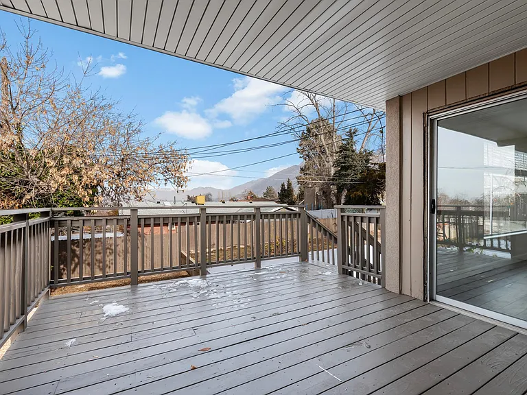 2177 E Castle Hill Ave — Photo 20