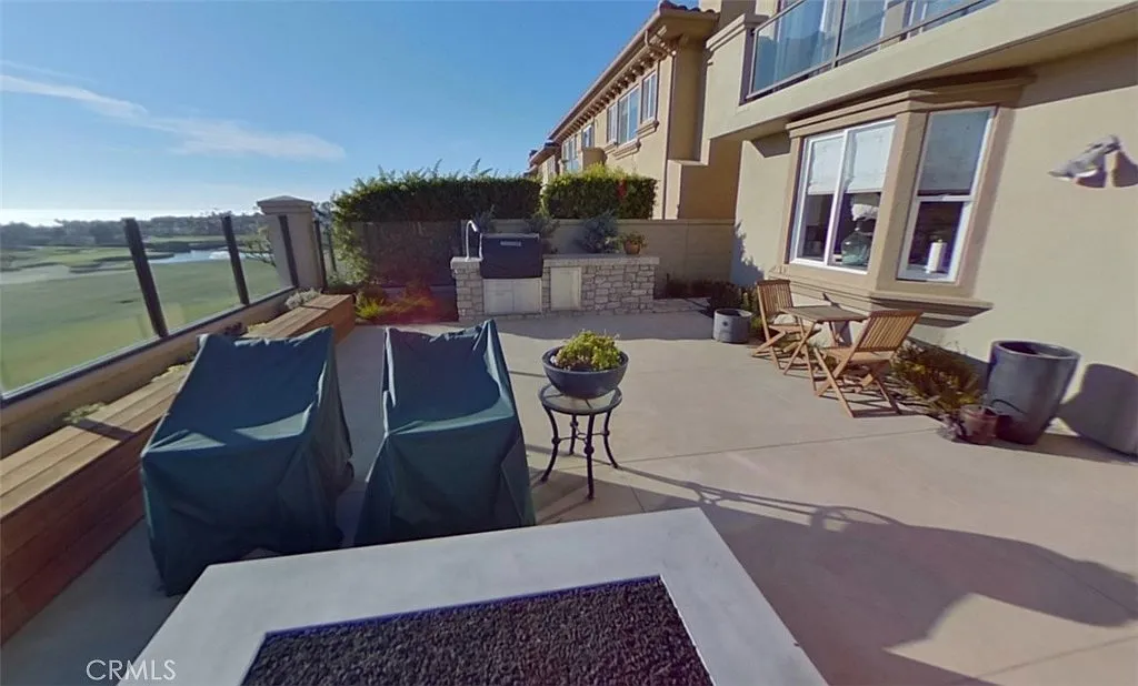 4 bed, 4.5 bath, 4224 sqft, $12,500 — Photo 3