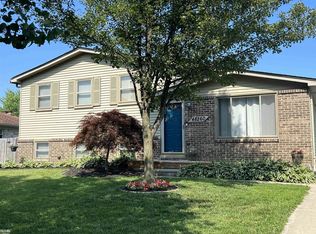 48260 Menter Dr, Chesterfield, MI 48047