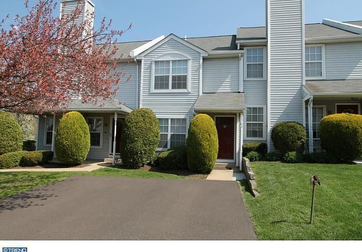 1st image of 82 Stockton Ct