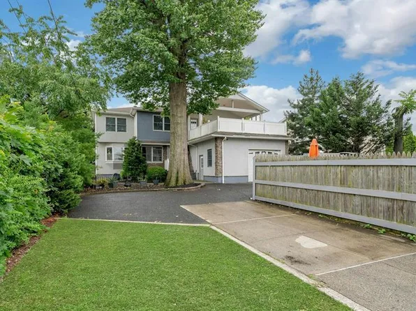444 Riverside Avenue, Lyndhurst, NJ 07071