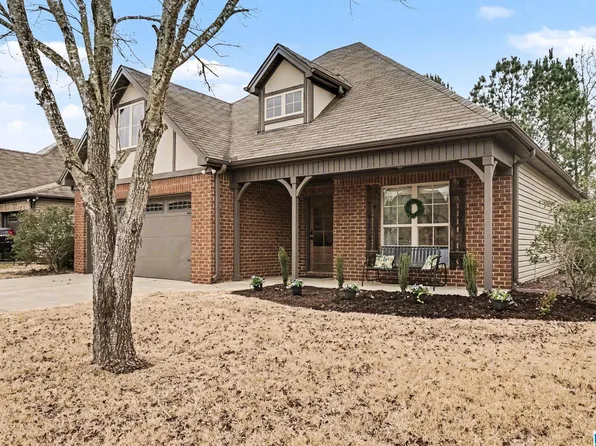 1098 Emerald Ridge Dr, Calera, AL 35040