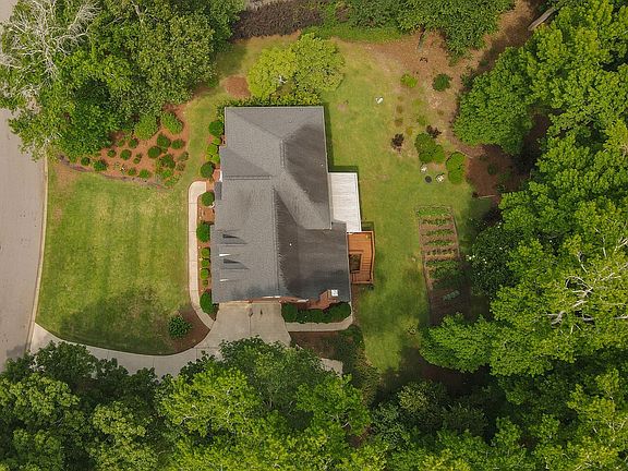 2nd image of 154 Aberdeen Dr