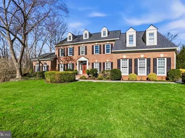 1235 Tottenham Ct, Reston, VA 20194