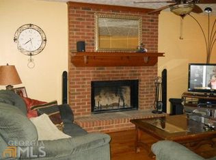 837 Lagoon Ct, Stone Mountain, GA 30083