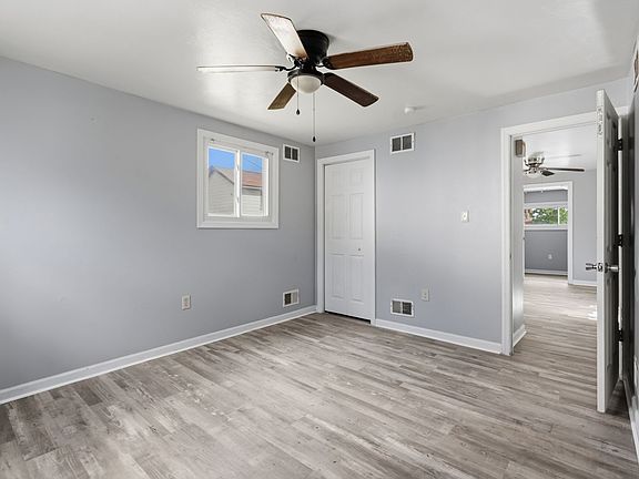 5th image of 214 Campbell St