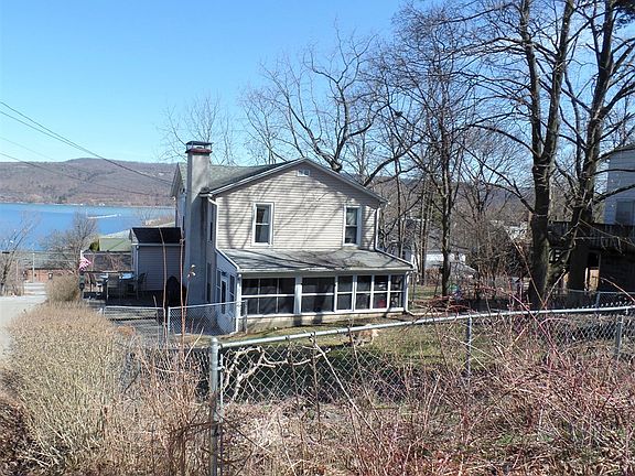 2nd image of 204 Cross St