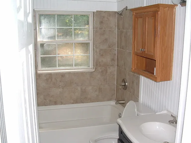 38 Westview Dr — Photo 11