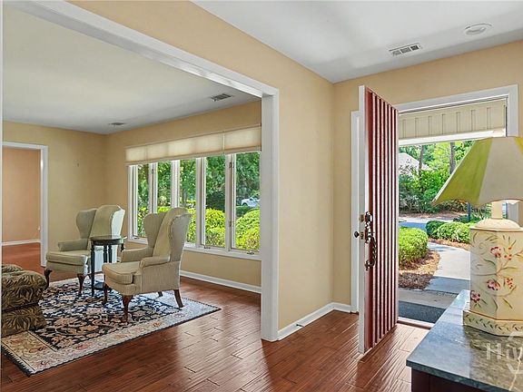 4th image of 4 Hathaway Lane