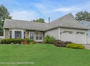8 Bridle Path, Tinton Falls, NJ 07753