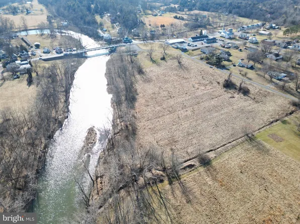 7 Whitacre Ln, Capon Bridge, WV 26711