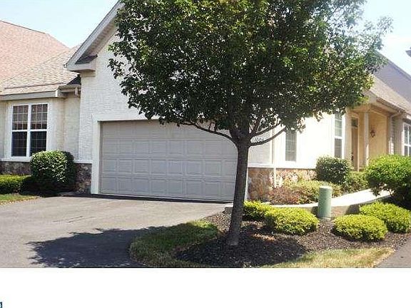 2nd image of 1004 Malvern Ct #86