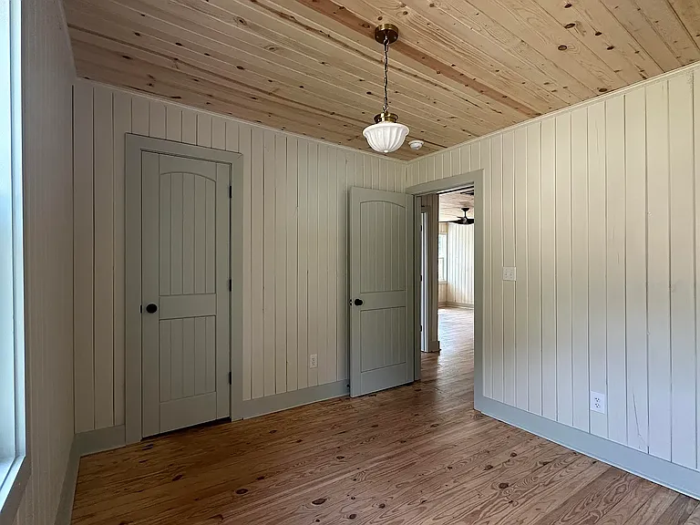2531 Wecco St — Photo 1