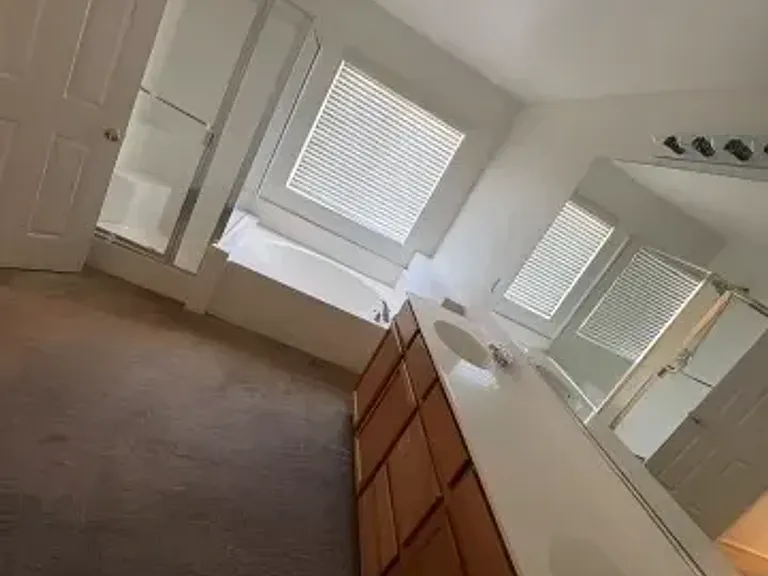 13840 Colorado Ln — Photo 32