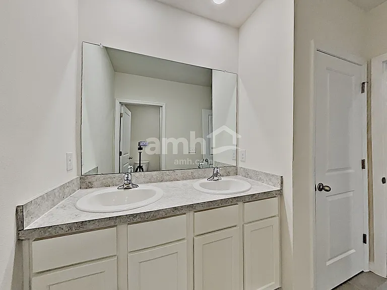 2840 Greenleaf Ter — Photo 16