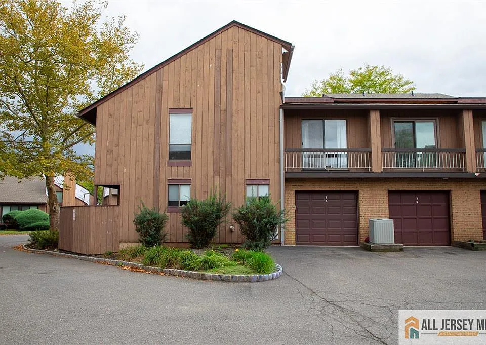 112 Bluebird Dr #3A