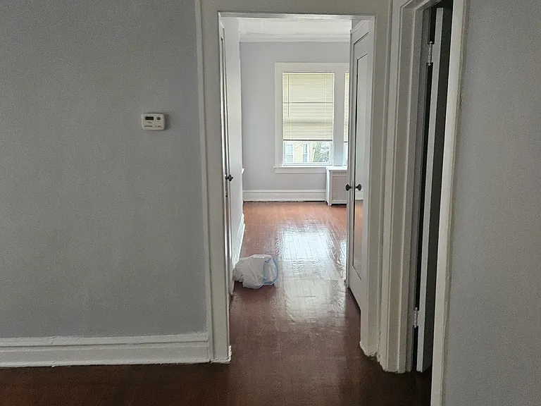 10918 S Vernon Ave — Photo 20