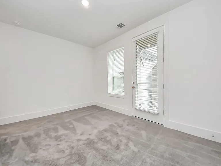 7504 Carver Rd #D — Photo 39