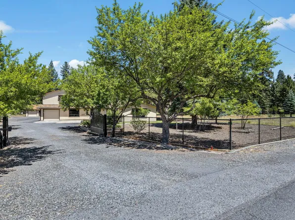 19572 Apache Rd, Bend, OR 97702