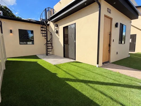 13720 Collins St, Sherman Oaks, CA 91401
