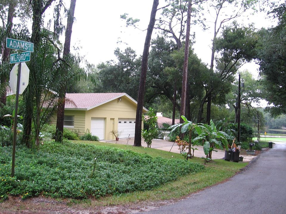 S side look E to Golf Course