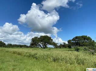 924 Tipton Rd, Inez, TX 77968