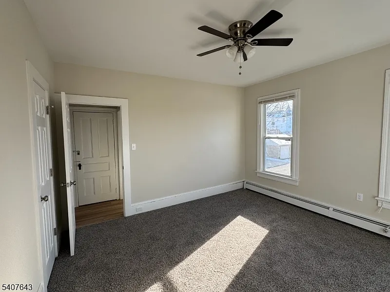1 bed, 1.0 bath, $1,250 — Photo 4
