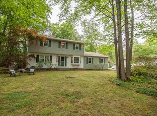 18 Skyline Dr, Essex Junction, VT 05452