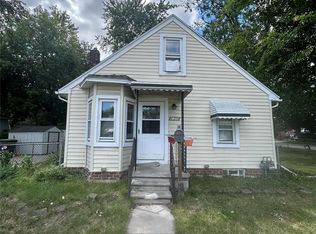 6308 Glenis St, Taylor, MI 48180