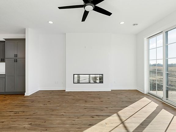 5th image of Xxx8 217th St