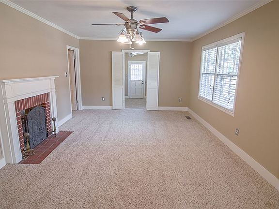 4th image of 718 N Washington Ave