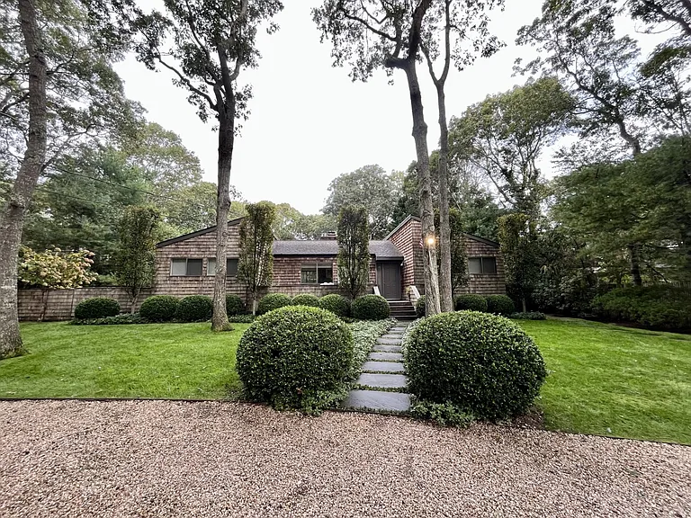 33 Wooded Oak Ln — Photo 3