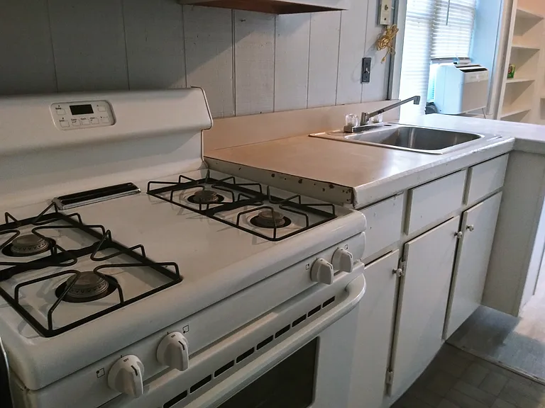 107 N 4th St #1 — Photo 3