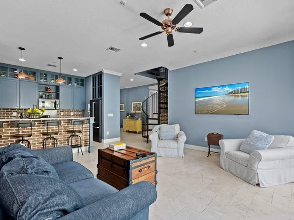 12 SE 1st Avenue #302, Delray Beach, FL 33444