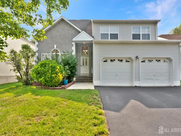 111 Winston Dr, Matawan, NJ 07747