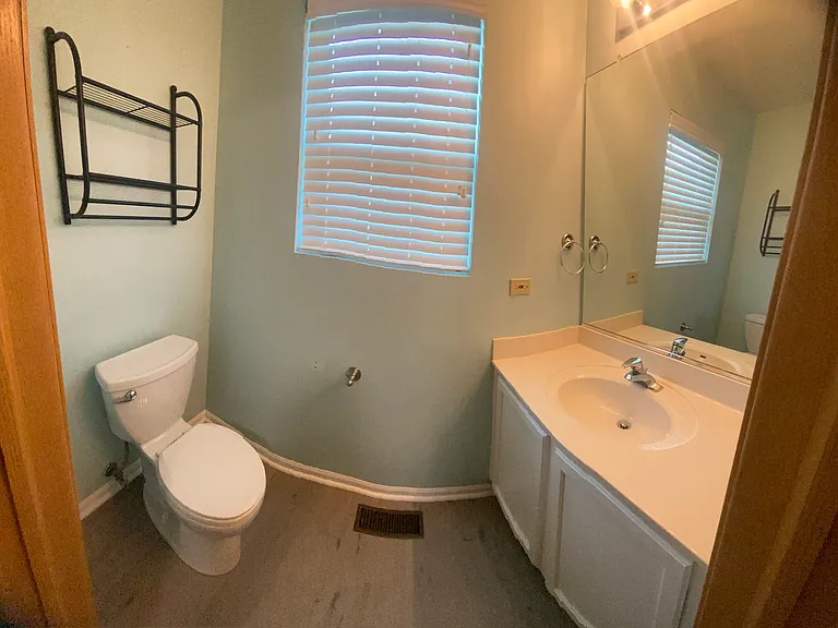 5807 Emerald Pointe Dr — Photo 9