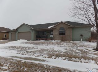409 S Carlson St, Humboldt, SD 57035