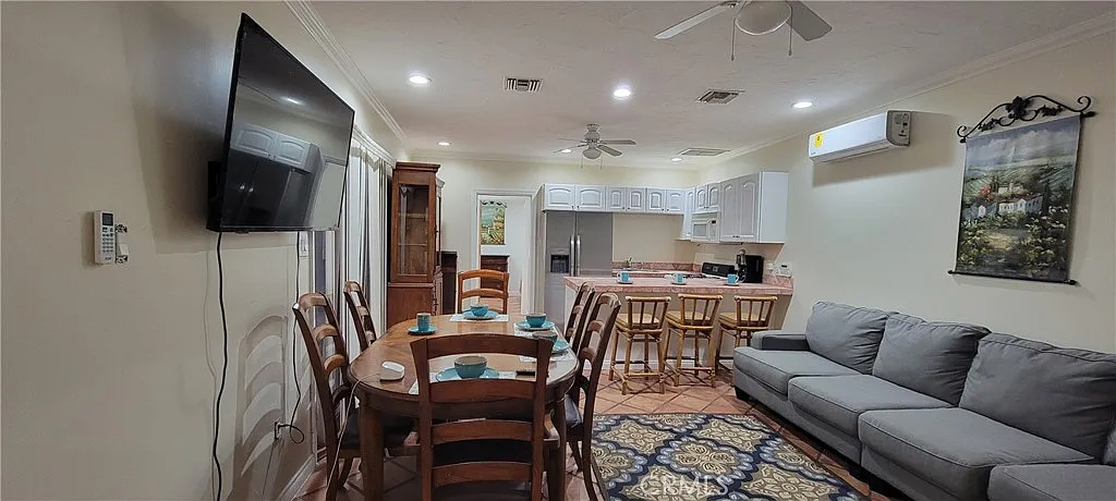 2 bed, 1000 sqft, $2,650 — Photo 4