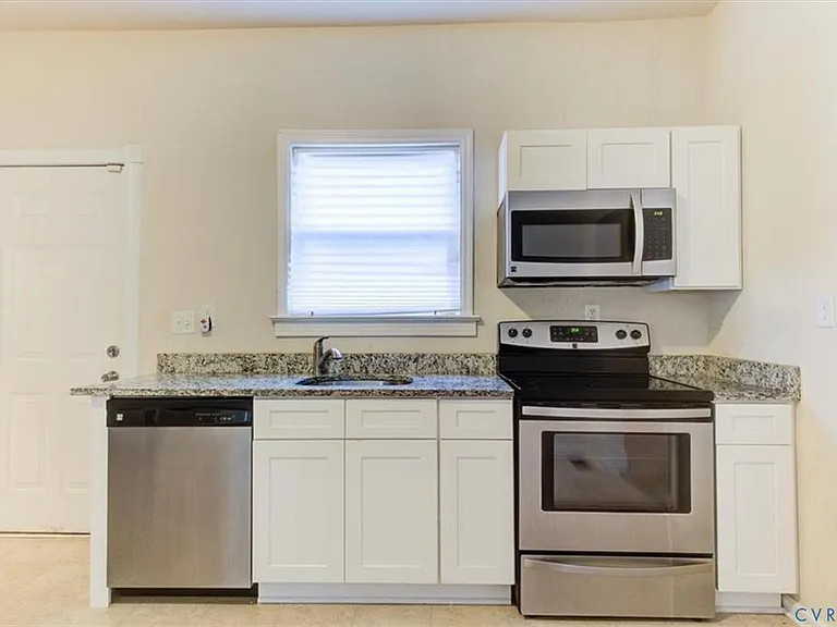 5 N Oak Ave — Photo 15