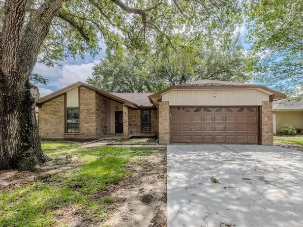 2 Abalone St, Bay City, TX 77414