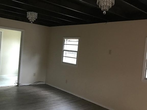 4th image of 4325 Wycliff Dr