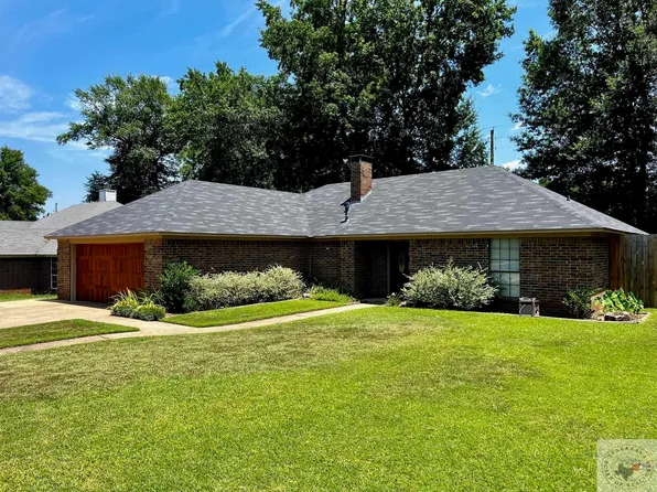 115 Arizona Ave, Wake Village, TX 75501