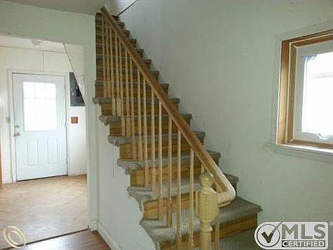 foyer.jpg