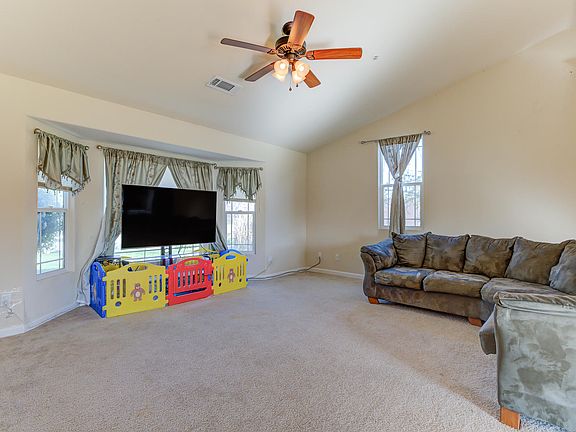 4th image of 2200 Culpepper Ln