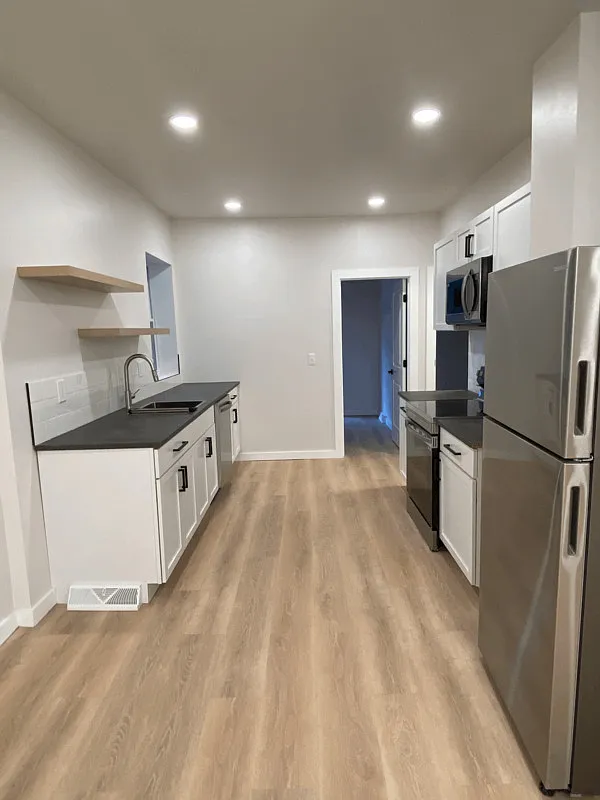 3 bed, 1.0 bath, $1,495 — Photo 4