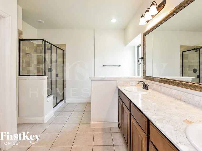 293 Arbury Dr — Photo 6