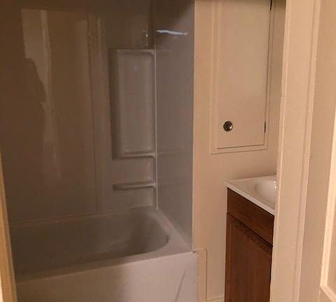4th image of 1305 Newman St