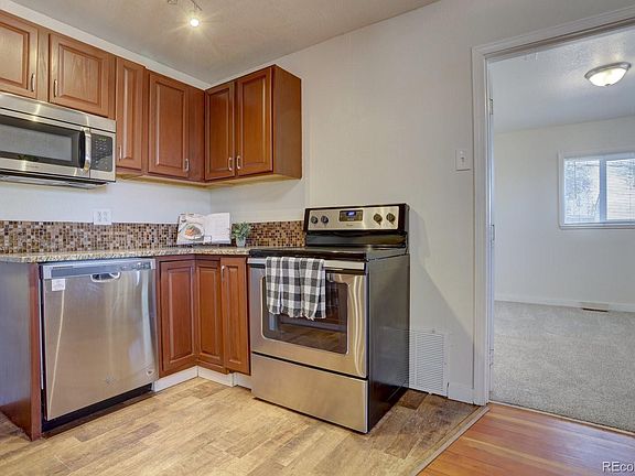 4th image of 35 Osceola Street