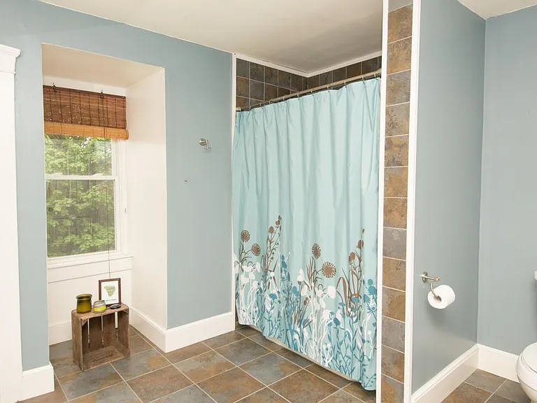 212 E New St #2 — Photo 9