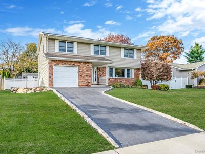 106 Fifty Acre Road S, Smithtown, NY, 11787